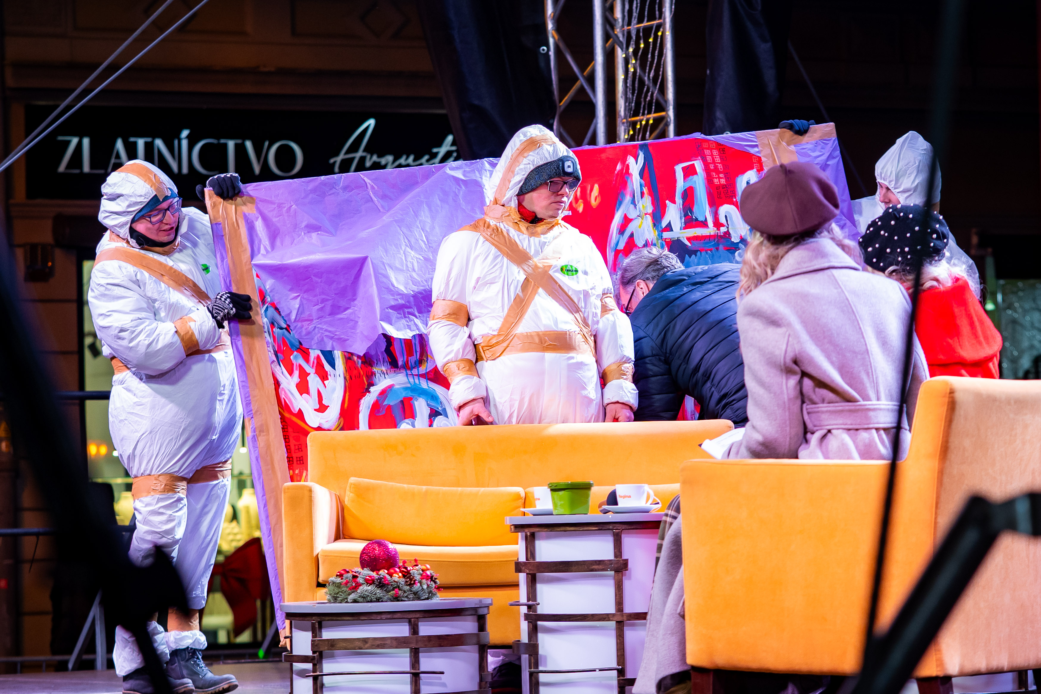 VIANOCNA TELEVIZNA REGINA-36